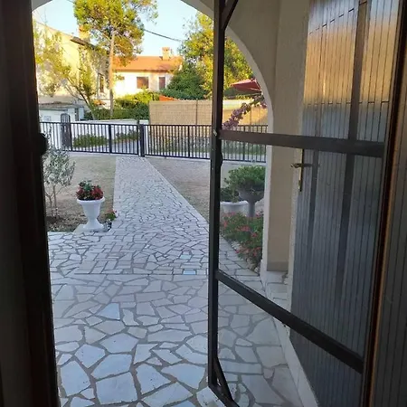 Kadinela, 200m From Kamenjak, Huge Quiet Garden With Barbecue, 2 New Kitchens * Premantura