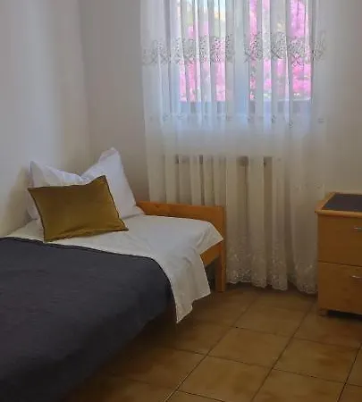 Kadinela, 200m From Kamenjak, Huge Quiet Garden With Barbecue, 2 New Kitchens Lägenhet *