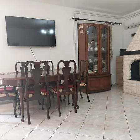 Kadinela, 200m From Kamenjak, Huge Quiet Garden With Barbecue, 2 New Kitchens Lägenhet *