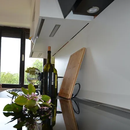 Apartment Kadinela, 200m From Kamenjak, Huge Quiet Garden With Barbecue, 2 New Kitchens Premantura